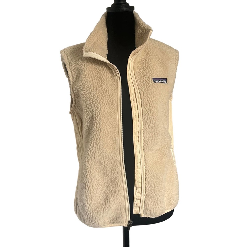 Classic Cream Colored Women's Patagonia Fleece Vest - M